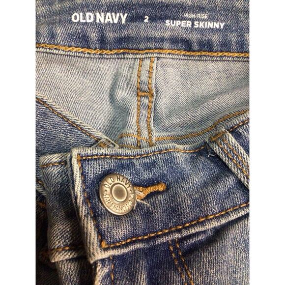 Old Navy Women's Size 2 High Rise Super Skinny Stretch Denim Blue Jeans Slim NWT - Picture 3 of 8